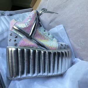 New YRU Platform moonroo sneakers